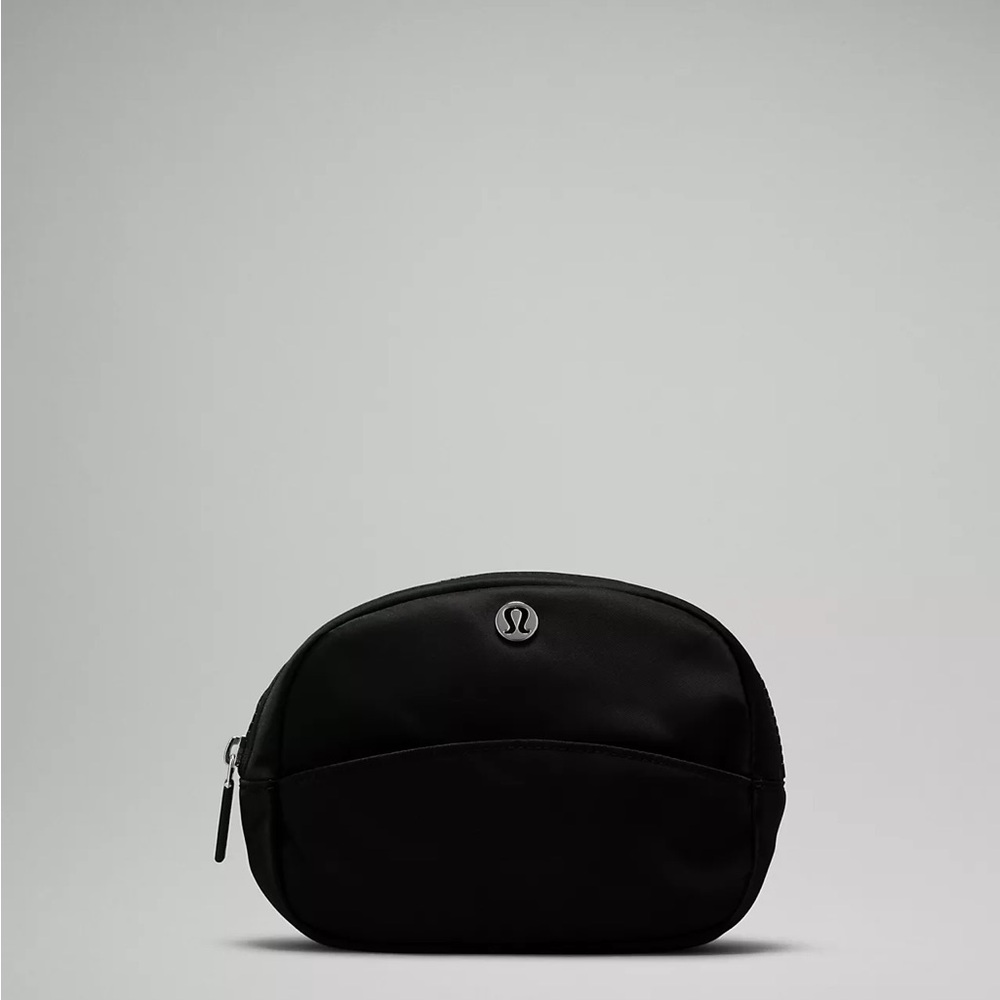 lululemon athletica Black  Bag (small)
